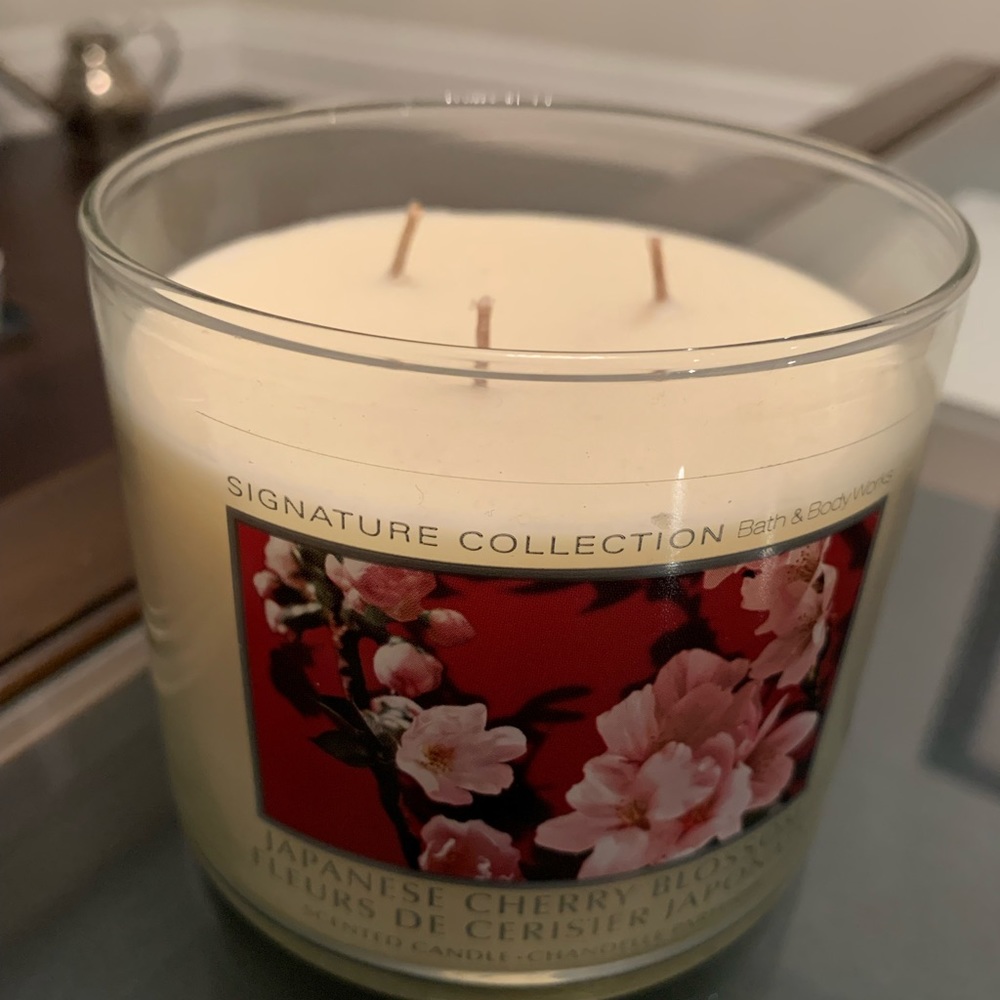 COPY - Bath & Body Works NEW - 3 Wick candle Japanese Cherry Blossom.